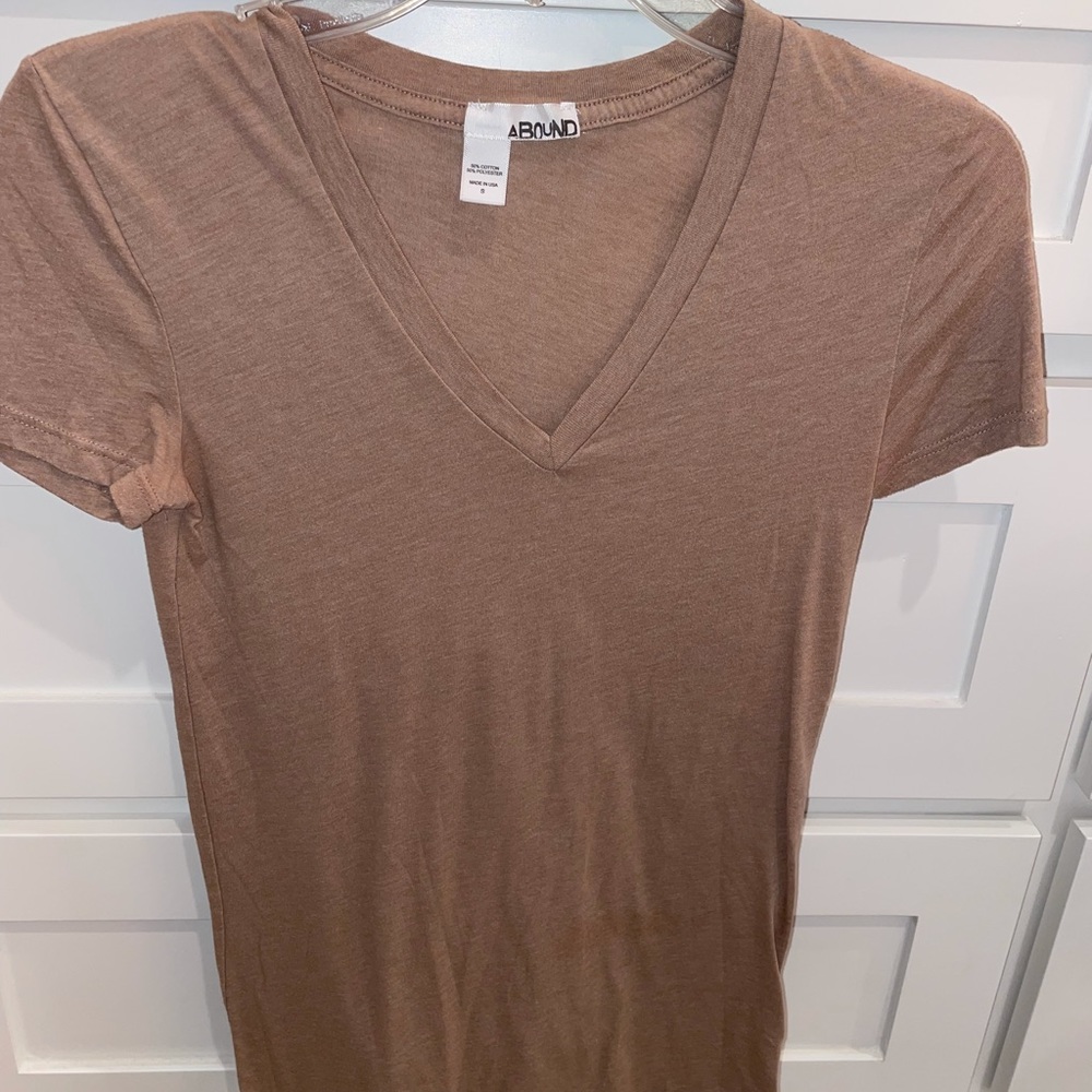 MAUVE V NECK